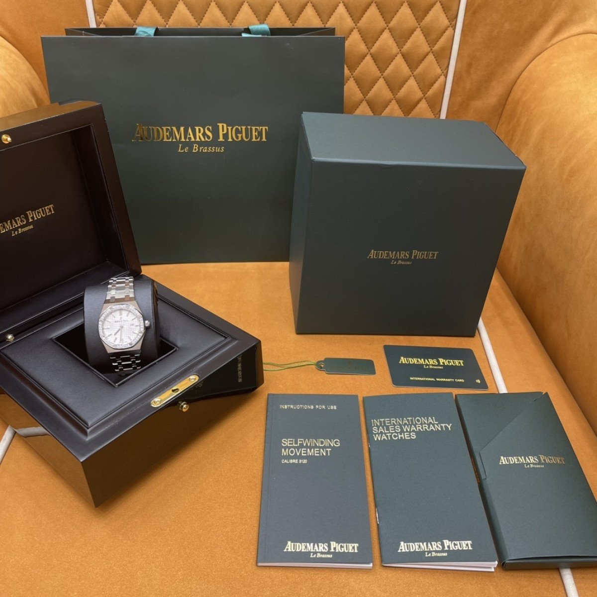 audemars piguet watch - 67651ST.ZZ.1261ST.01