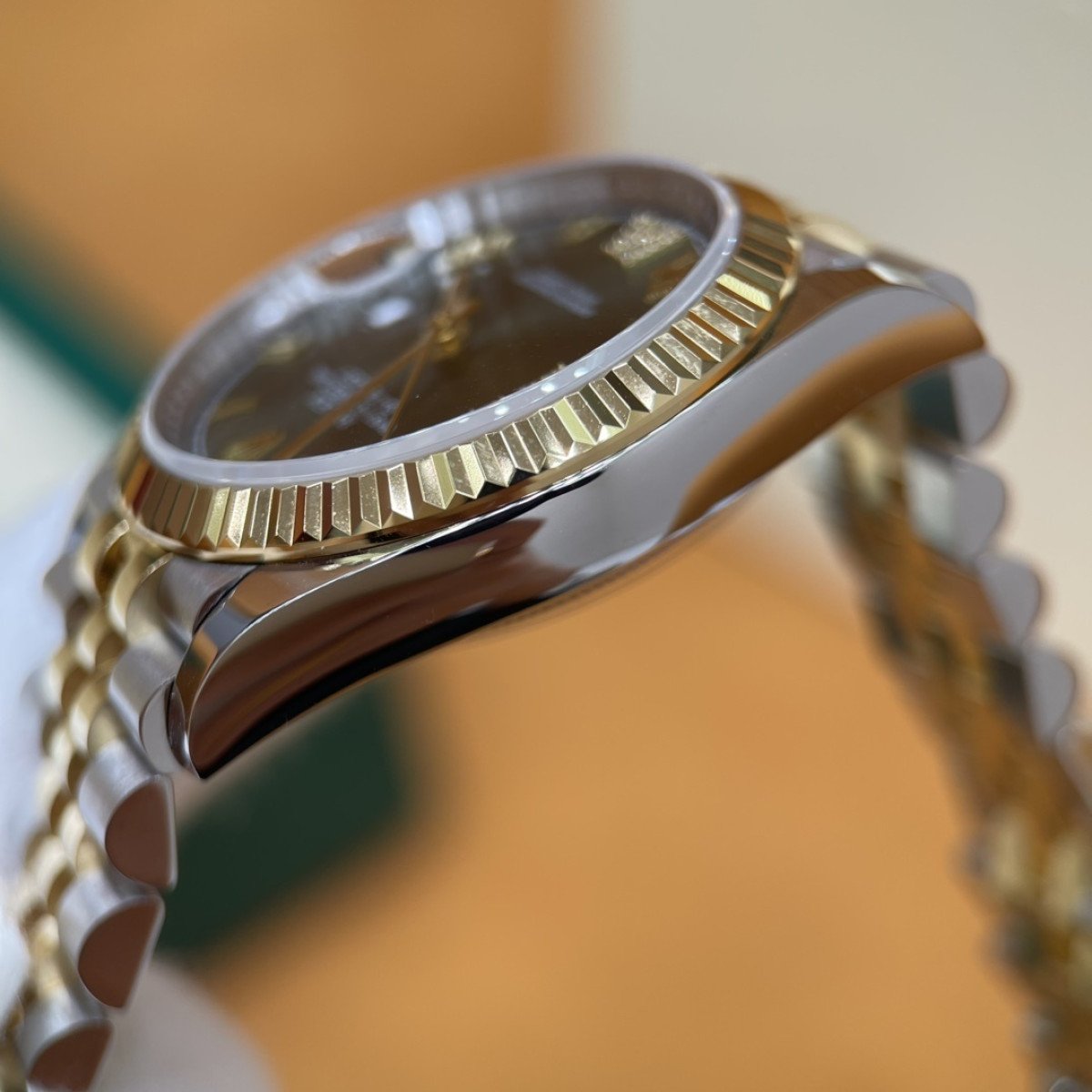 P5900 - m126233-0025