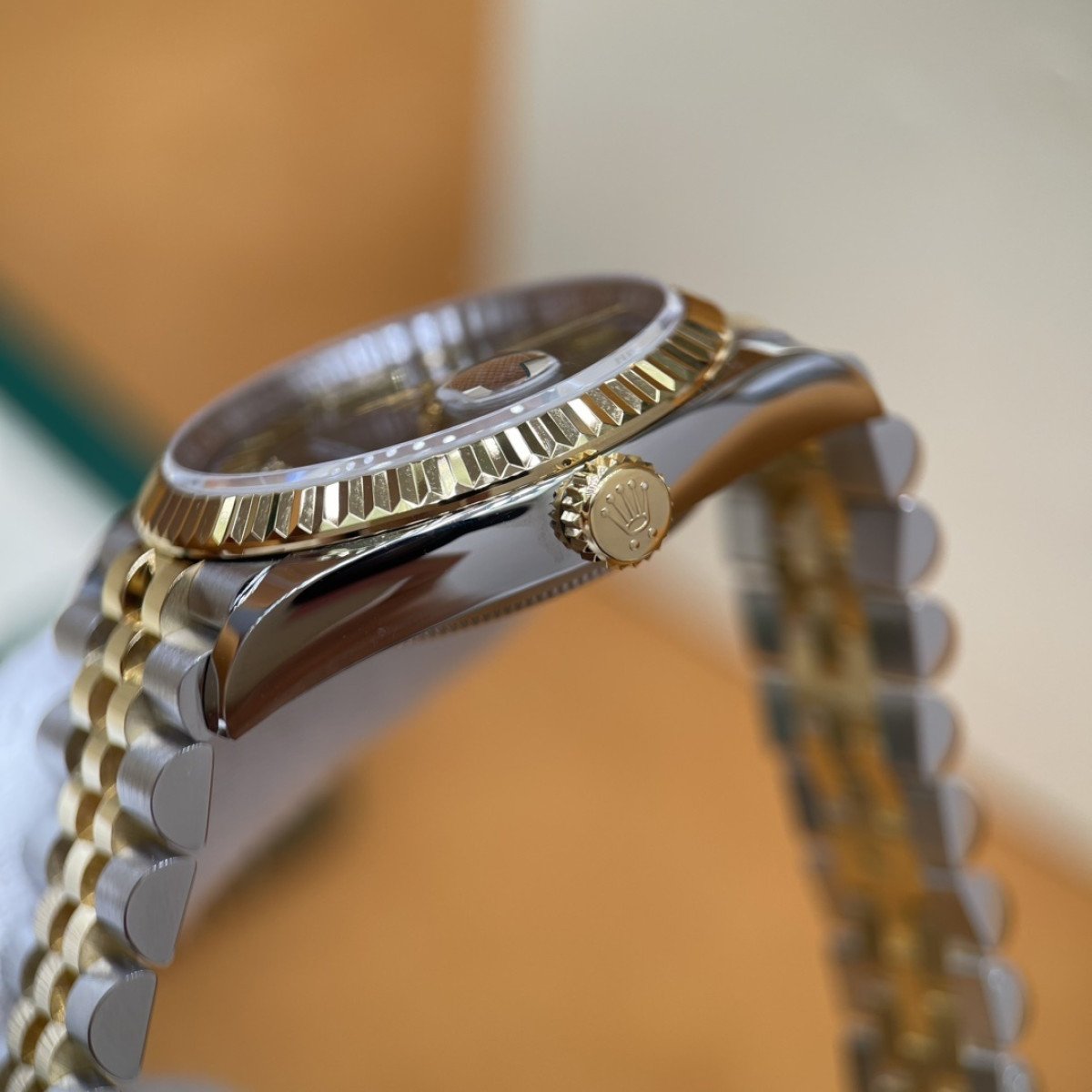 P5900 - m126233-0025