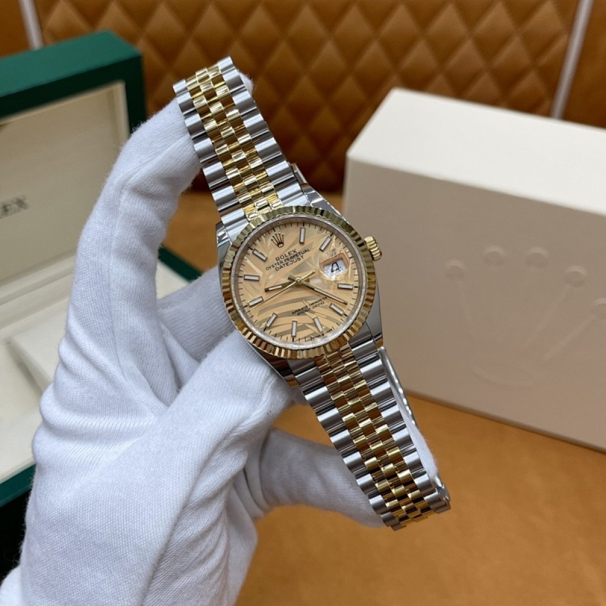 P5900 - m126233-0043