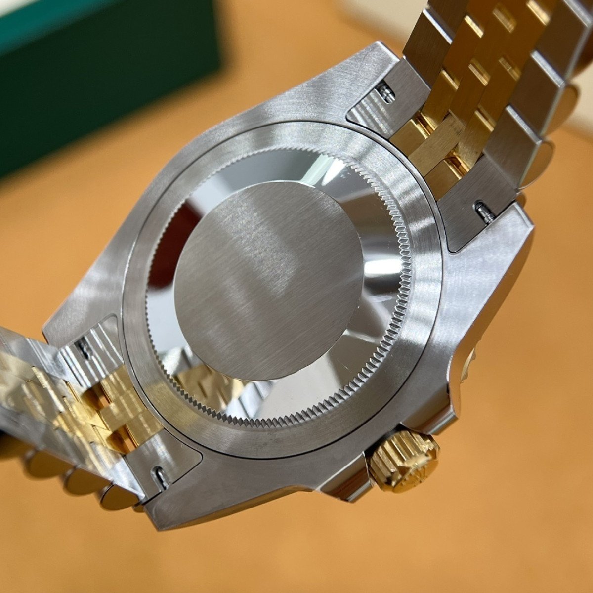 P8900 - m126713grnr-0001